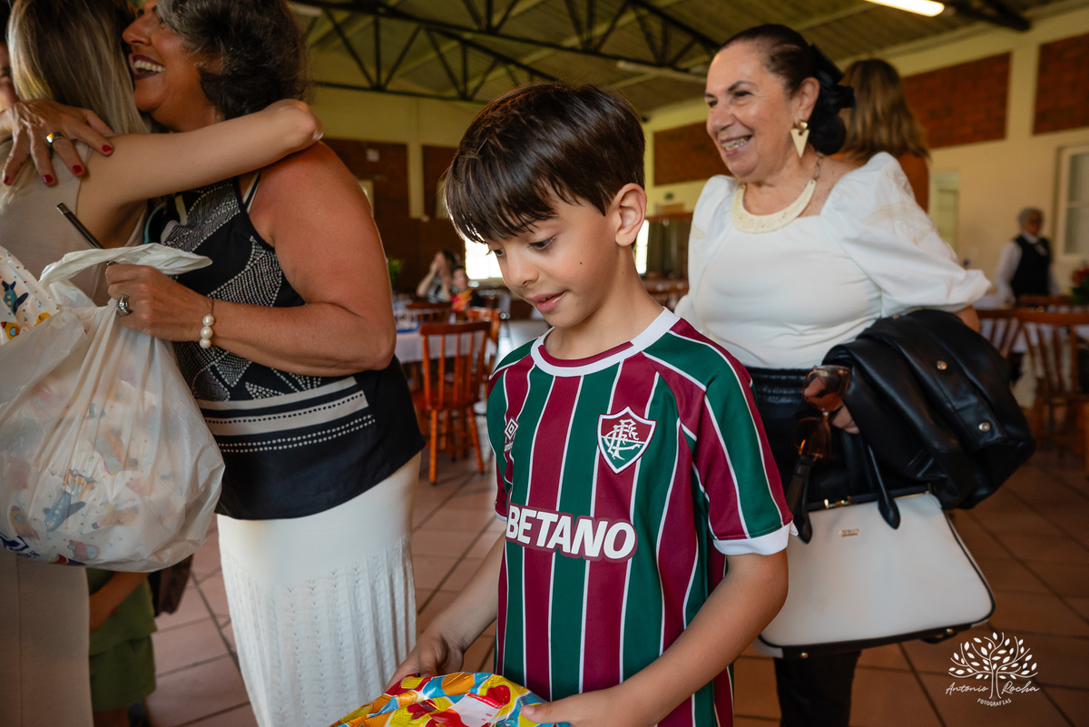 festa - 8 anos - Pedro - diversão - sol - brincadeiras - balanço - futebol - bexigas - guerra de água - poça d'água - almoço especial - carinho - família - amigos - sorriso - Parabéns Gaúcho - carioca - gauchinho - Antonio Rocha Fotografias - Pelotas