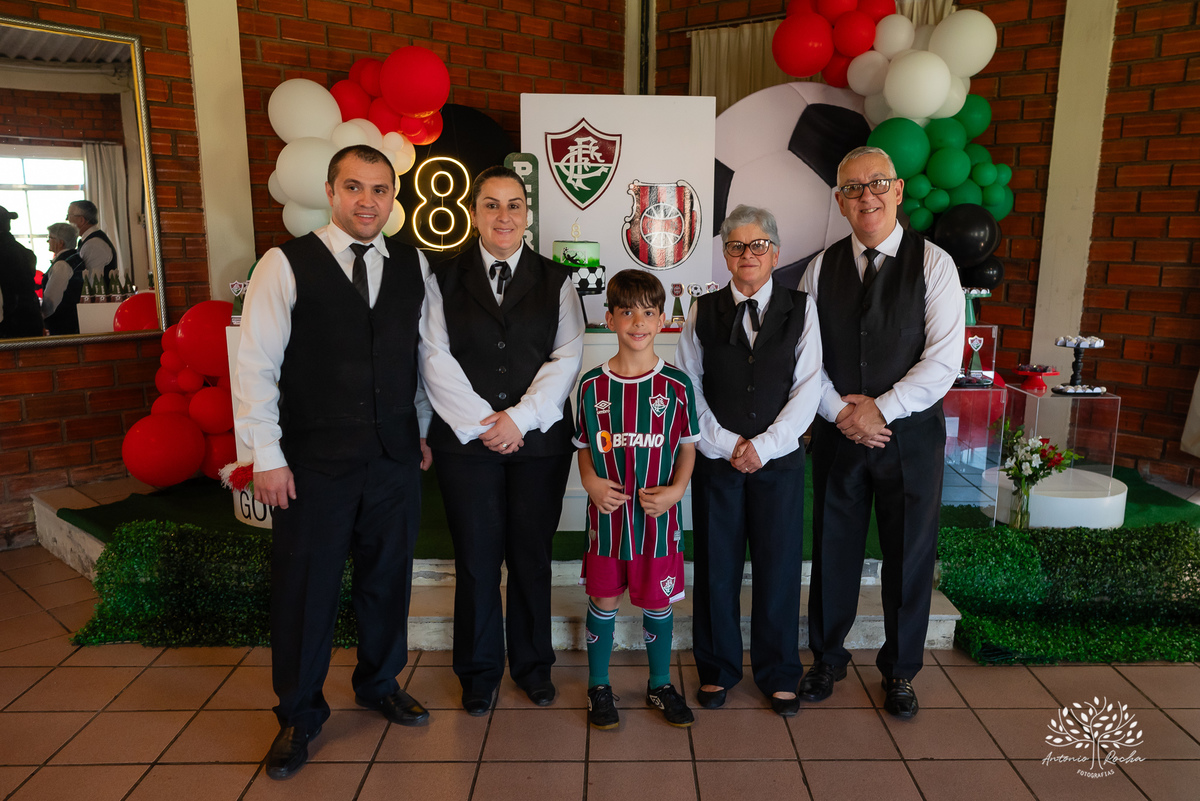 festa - 8 anos - Pedro - diversão - sol - brincadeiras - balanço - futebol - bexigas - guerra de água - poça d'água - almoço especial - carinho - família - amigos - sorriso - Parabéns Gaúcho - carioca - gauchinho - Antonio Rocha Fotografias - Pelotas
