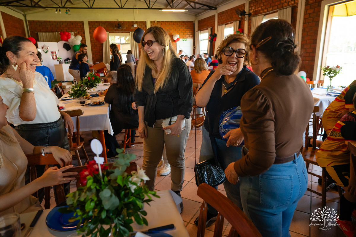 festa - 8 anos - Pedro - diversão - sol - brincadeiras - balanço - futebol - bexigas - guerra de água - poça d'água - almoço especial - carinho - família - amigos - sorriso - Parabéns Gaúcho - carioca - gauchinho - Antonio Rocha Fotografias - Pelotas