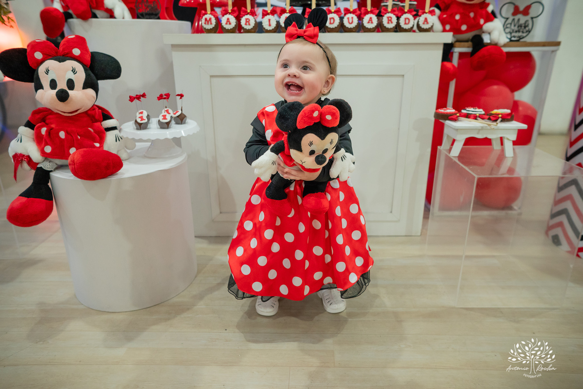 primeiro aninho - festa infantil - Maria Eduarda - família - amigos - aniversário temático - fotografia de aniversário - banda ao vivo - playground infantil - decoração Minnie - Antonio Rocha Fotografias - salão Loly Pop - celebração em família - Pelotas