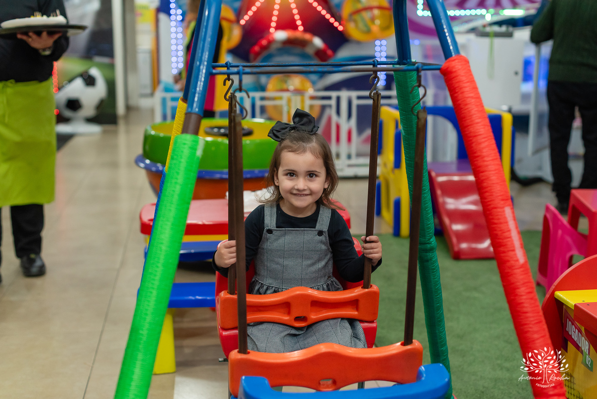 primeiro aninho - festa infantil - Maria Eduarda - família - amigos - aniversário temático - fotografia de aniversário - banda ao vivo - playground infantil - decoração Minnie - Antonio Rocha Fotografias - salão Loly Pop - celebração em família - Pelotas