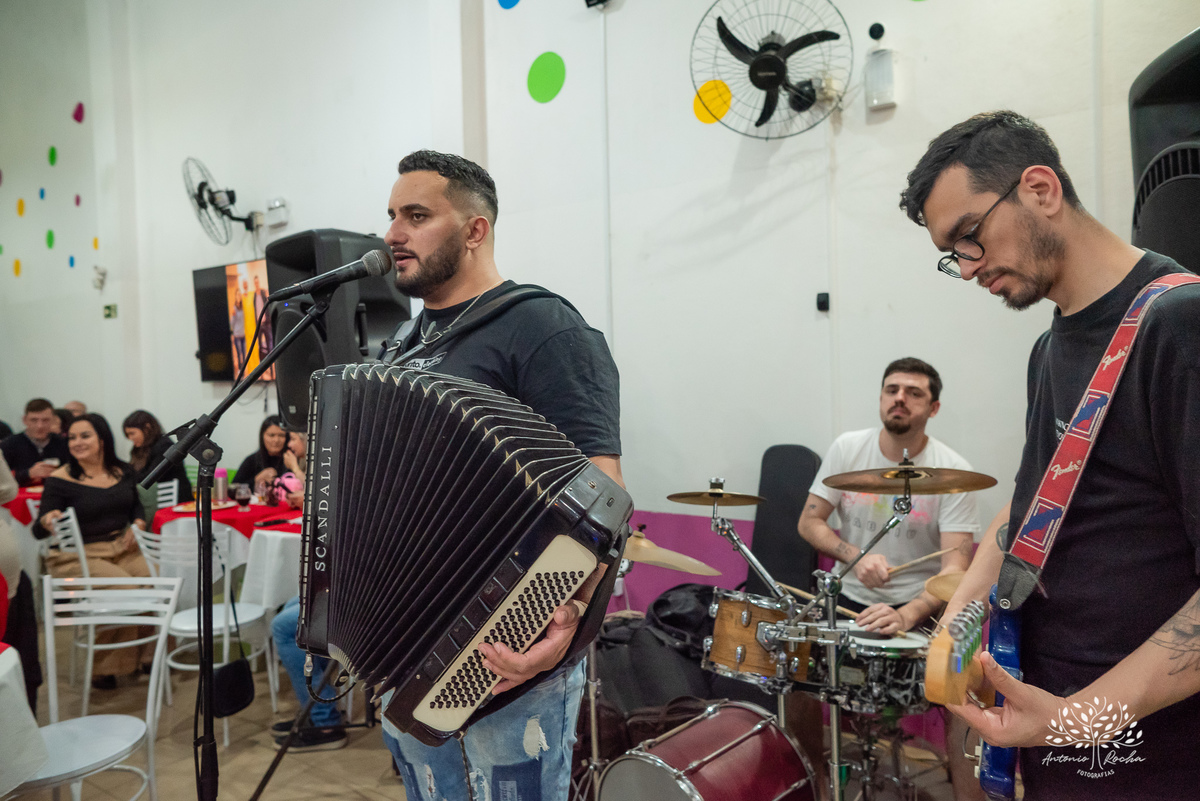 primeiro aninho - festa infantil - Maria Eduarda - família - amigos - aniversário temático - fotografia de aniversário - banda ao vivo - playground infantil - decoração Minnie - Antonio Rocha Fotografias - salão Loly Pop - celebração em família - Pelotas