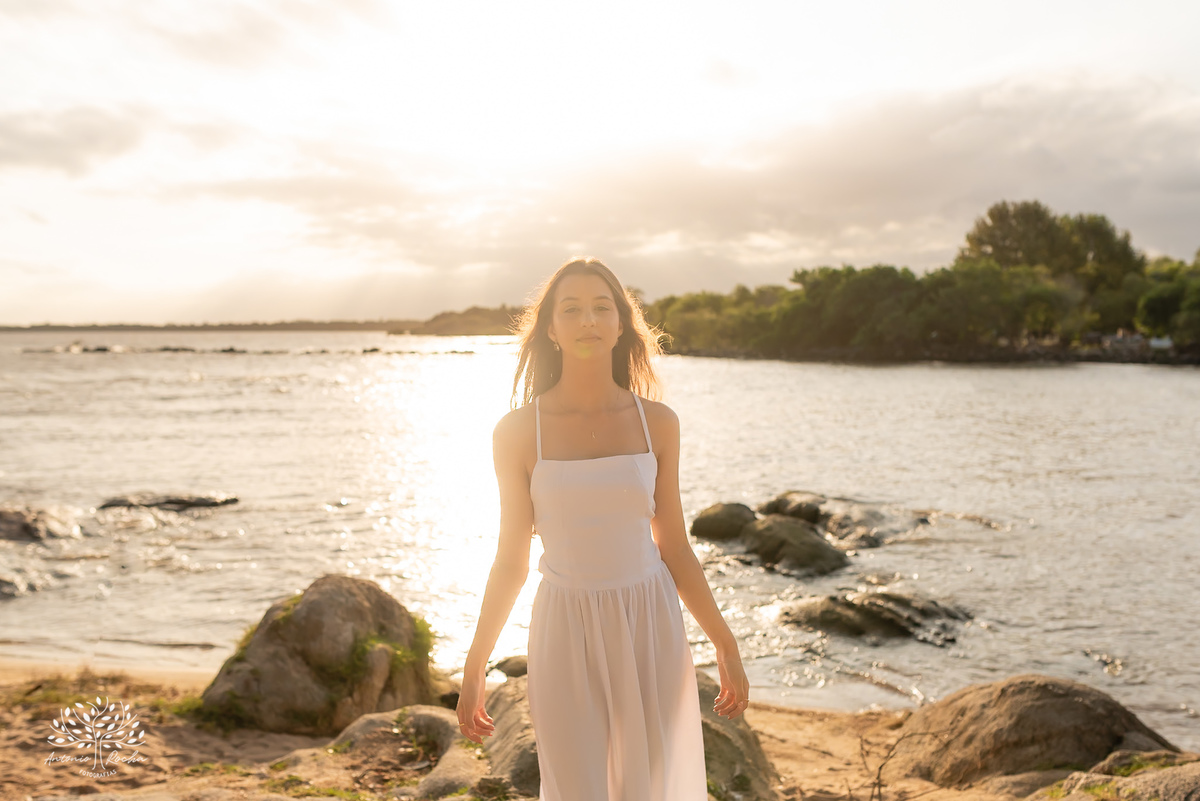 Ensaio de 15 anos - Antonielly - São Lourenço do Sul - Consulado do Grêmio - Fotografia de debutante - Fotógrafo Antonio Rocha - Paixão por futebol - Praia de São Lourenço - Debutante - Ensaio na praia - Ensaio de 15 anos - Pelotas - Camisa time - 15 anos
