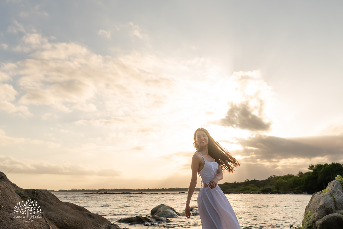 Ensaio de 15 anos - Antonielly - São Lourenço do Sul - Consulado do Grêmio - Fotografia de debutante - Fotógrafo Antonio Rocha - Paixão por futebol - Praia de São Lourenço - Debutante - Ensaio na praia - Ensaio de 15 anos - Pelotas - Camisa time - 15 anos