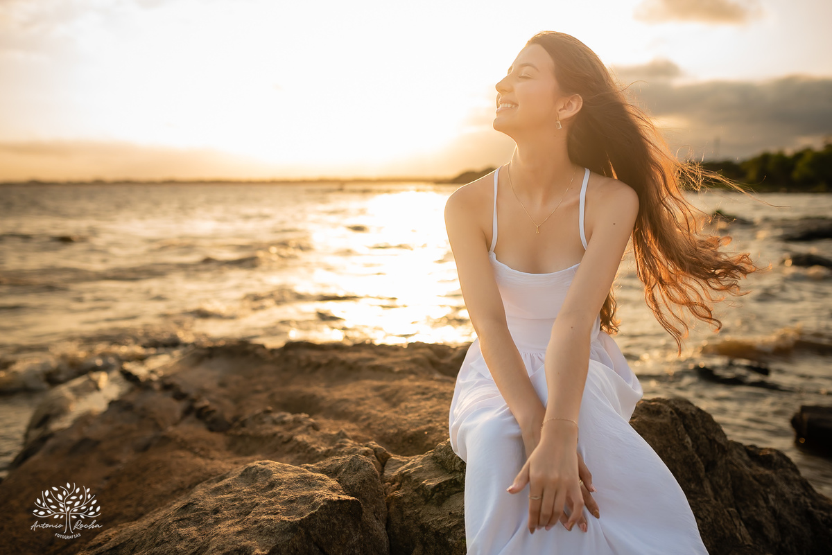 Ensaio de 15 anos - Antonielly - São Lourenço do Sul - Consulado do Grêmio - Fotografia de debutante - Fotógrafo Antonio Rocha - Paixão por futebol - Praia de São Lourenço - Debutante - Ensaio na praia - Ensaio de 15 anos - Pelotas - Camisa time - 15 anos