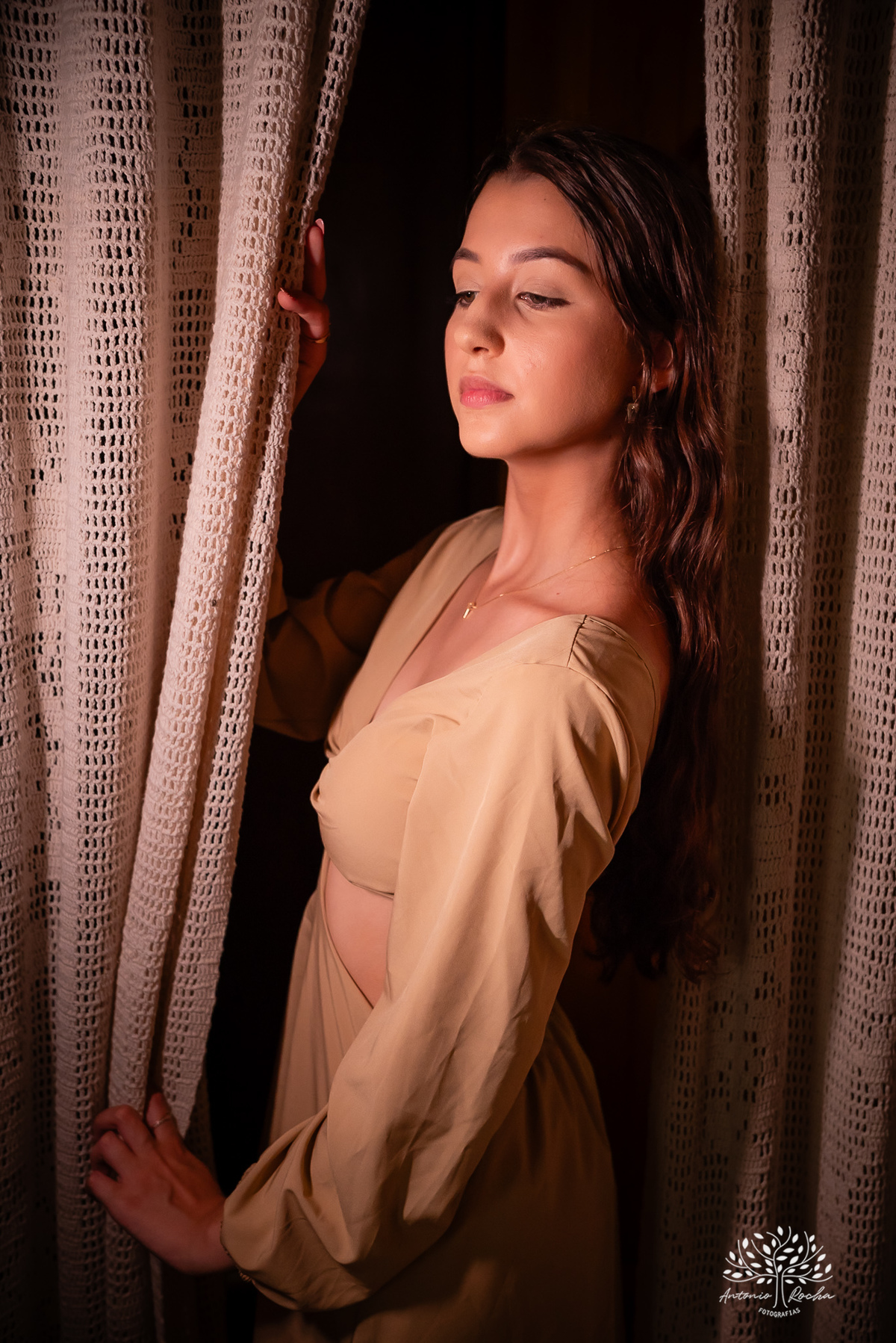 Ensaio de 15 anos - Fotografia de debutante - Memórias em família - Cerro Grande do Sul - Fotógrafo Antonielly - Antonio Rocha - Conexão e emoção - Fotografia premiada - Ensaio em cidade natal - Fotos simbólicas - Pelotas - Avós - Fotos de 1 5 anos