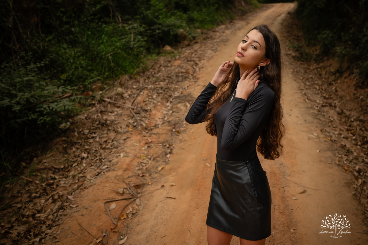 Ensaio de 15 anos - Fotografia de debutante - Memórias em família - Cerro Grande do Sul - Fotógrafo Antonielly - Antonio Rocha - Conexão e emoção - Fotografia premiada - Ensaio em cidade natal - Fotos simbólicas - Pelotas - Avós - Fotos de 1 5 anos