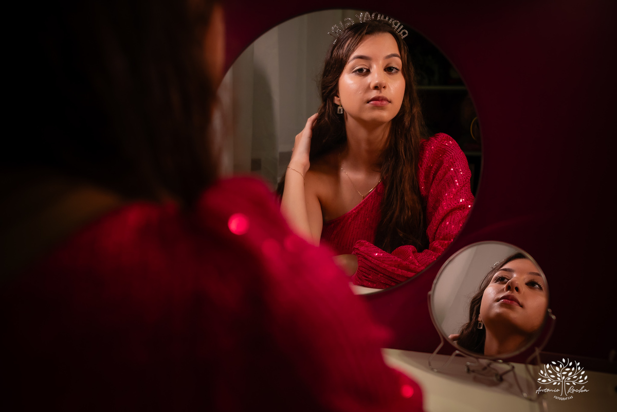 Ensaio de 15 anos - Fotografia de debutante - Memórias em família - Cerro Grande do Sul - Fotógrafo Antonielly - Antonio Rocha - Conexão e emoção - Fotografia premiada - Ensaio em cidade natal - Fotos simbólicas - Pelotas - Avós - Fotos de 1 5 anos