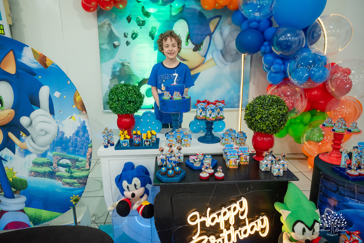 Rodrigo - aniversário - 7 anos - festa infantil - Sonic - fotos de aniversário - amigos - diversão - futebol - pipoca - algodão doce - momento especial - parabéns - família - registro fotográfico - Antonio Rocha Fotografias - Pelotas - Lanche Infantil