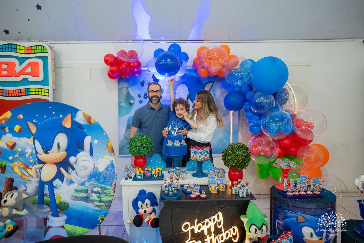 Rodrigo - aniversário - 7 anos - festa infantil - Sonic - fotos de aniversário - amigos - diversão - futebol - pipoca - algodão doce - momento especial - parabéns - família - registro fotográfico - Antonio Rocha Fotografias - Pelotas - Lanche Infantil