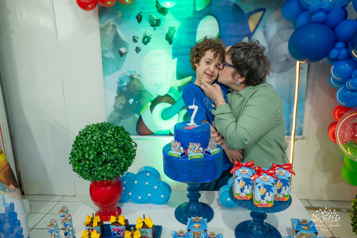 Rodrigo - aniversário - 7 anos - festa infantil - Sonic - fotos de aniversário - amigos - diversão - futebol - pipoca - algodão doce - momento especial - parabéns - família - registro fotográfico - Antonio Rocha Fotografias - Pelotas - Lanche Infantil