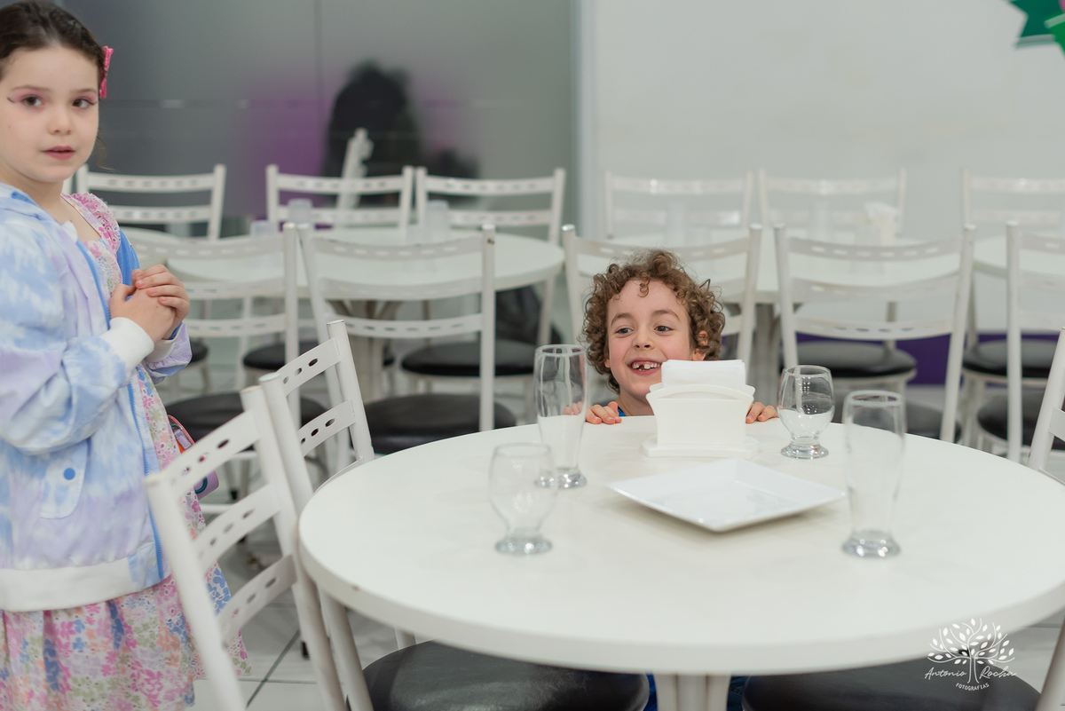 Rodrigo - aniversário - 7 anos - festa infantil - Sonic - fotos de aniversário - amigos - diversão - futebol - pipoca - algodão doce - momento especial - parabéns - família - registro fotográfico - Antonio Rocha Fotografias - Pelotas - Lanche Infantil