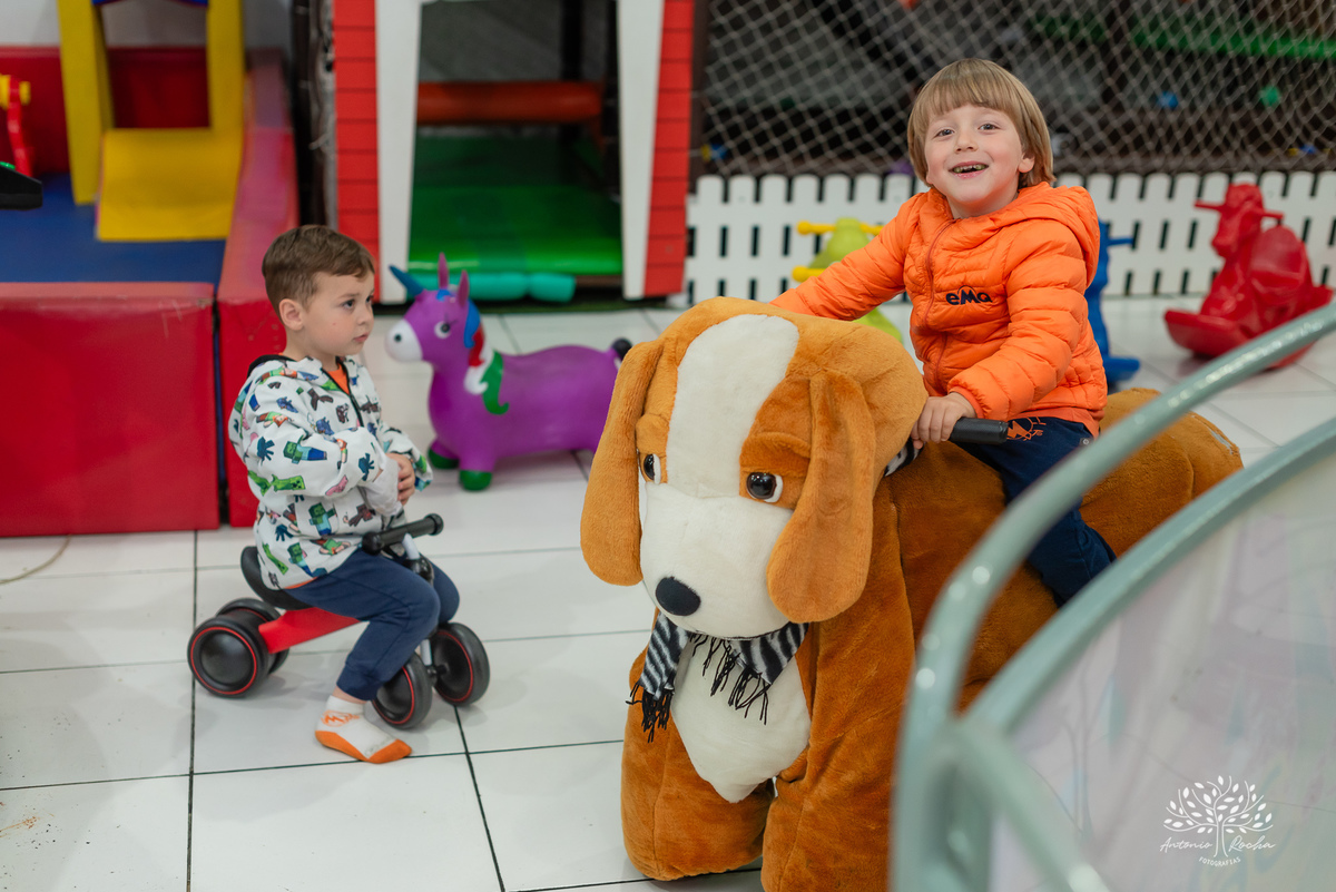 Rodrigo - aniversário - 7 anos - festa infantil - Sonic - fotos de aniversário - amigos - diversão - futebol - pipoca - algodão doce - momento especial - parabéns - família - registro fotográfico - Antonio Rocha Fotografias - Pelotas - Lanche Infantil