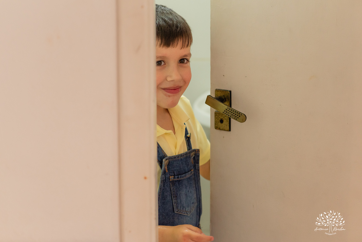 fotografia infantil - festa de aniversário - 7 anos - tema Minions - pé descalço - fotografia profissional - Antonio Rocha Fotografias - aniversário ao ar livre - Pelotas - Caça e Pesca - celebração em família - Antonio Rocha Fotografias - Festa Criança