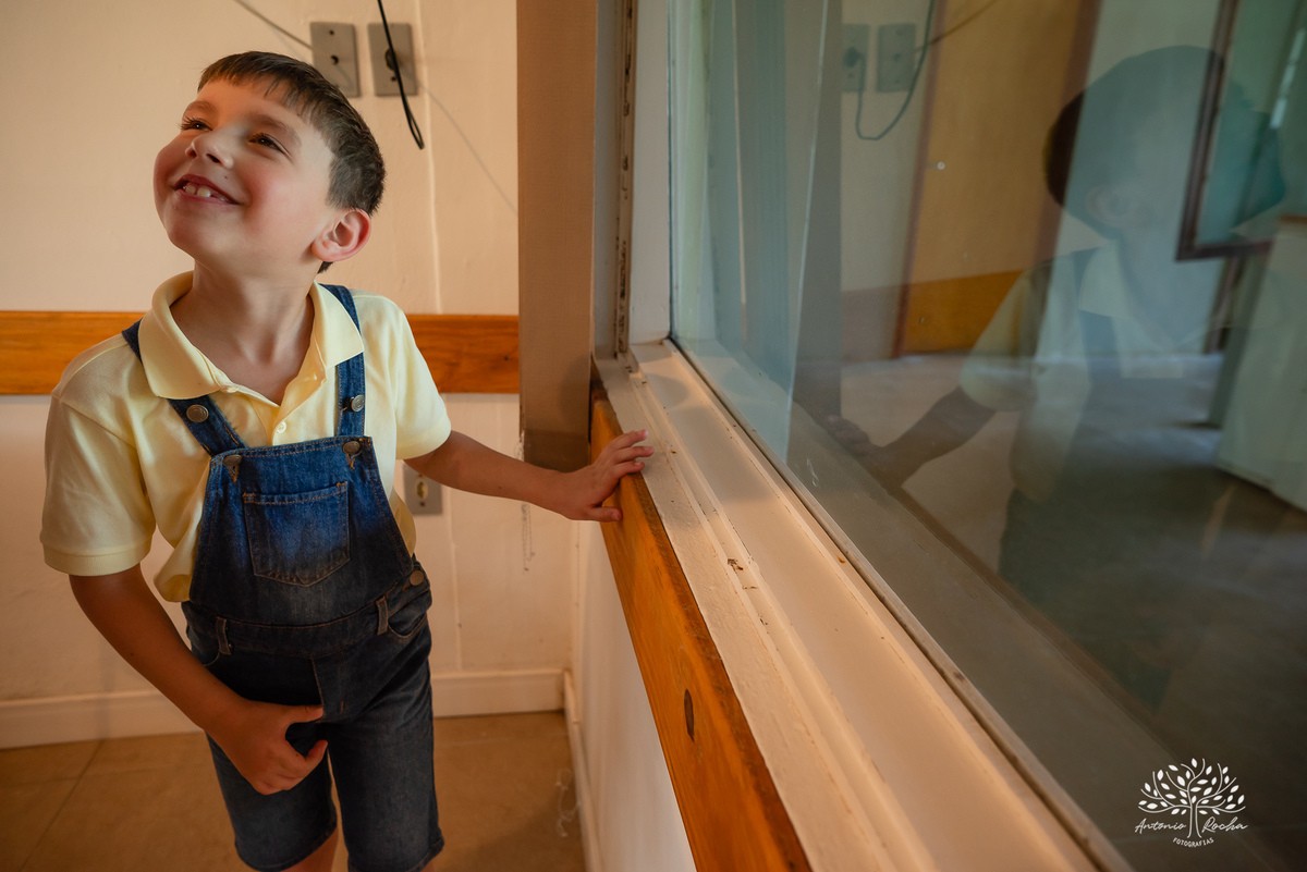 fotografia infantil - festa de aniversário - 7 anos - tema Minions - pé descalço - fotografia profissional - Antonio Rocha Fotografias - aniversário ao ar livre - Pelotas - Caça e Pesca - celebração em família - Antonio Rocha Fotografias - Festa Criança