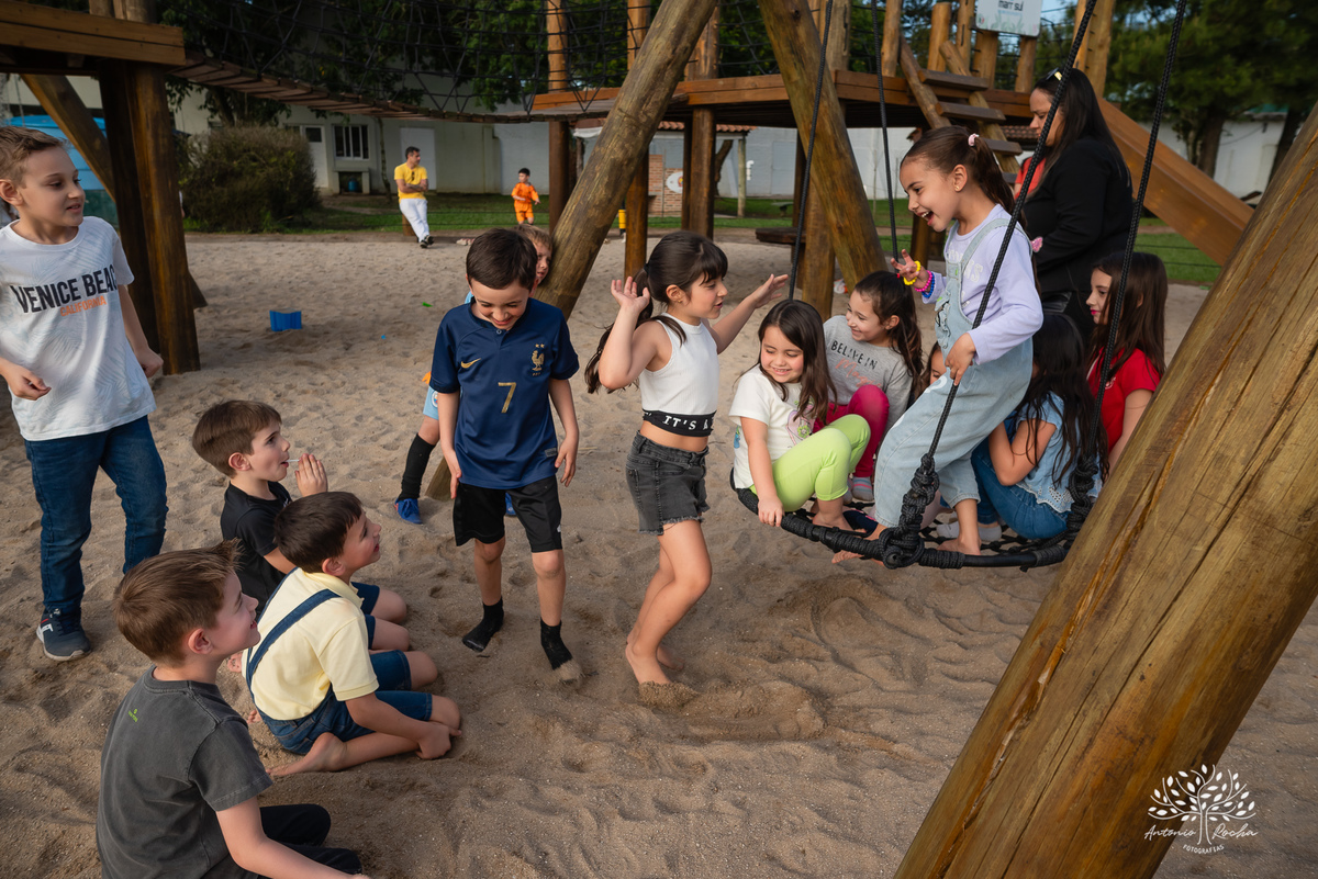 fotografia infantil - festa de aniversário - 7 anos - tema Minions - pé descalço - fotografia profissional - Antonio Rocha Fotografias - aniversário ao ar livre - Pelotas - Caça e Pesca - celebração em família - Antonio Rocha Fotografias - Festa Criança