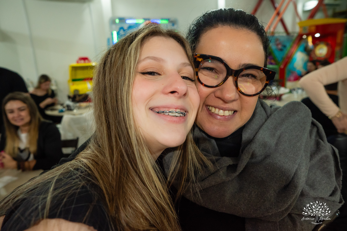 aniversário - 4 anos - Vicente - fotografia infantil - festa infantil - super-heróis - amigos - família -  -Pelotas - playground - Antônio Rocha Fotografias - registro de momentos - tio Guigui - Homem Aranha - Hulck - infância - Meu Herói