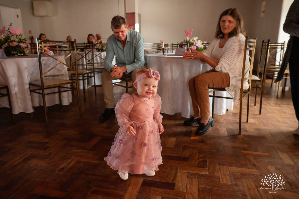 amor de mãe - conexão especial - primeiro aninho - Laura - fotografia infantil - Antonio Rocha Fotografias - estilo alemão - festa infantil – Cascata Doce Sabor - Salão Stark-  registro fotográfico - cascata de chocolates - café colonial - Pelotas