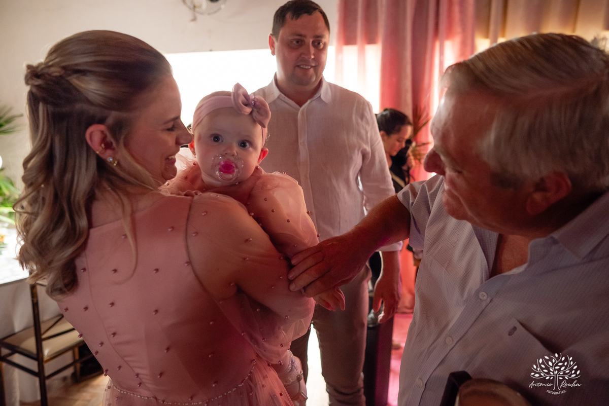 amor de mãe - conexão especial - primeiro aninho - Laura - fotografia infantil - Antonio Rocha Fotografias - estilo alemão - festa infantil – Cascata Doce Sabor - Salão Stark-  registro fotográfico - cascata de chocolates - café colonial - Pelotas