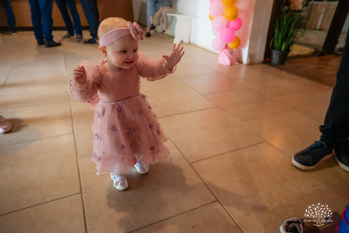 amor de mãe - conexão especial - primeiro aninho - Laura - fotografia infantil - Antonio Rocha Fotografias - estilo alemão - festa infantil – Cascata Doce Sabor - Salão Stark-  registro fotográfico - cascata de chocolates - café colonial - Pelotas