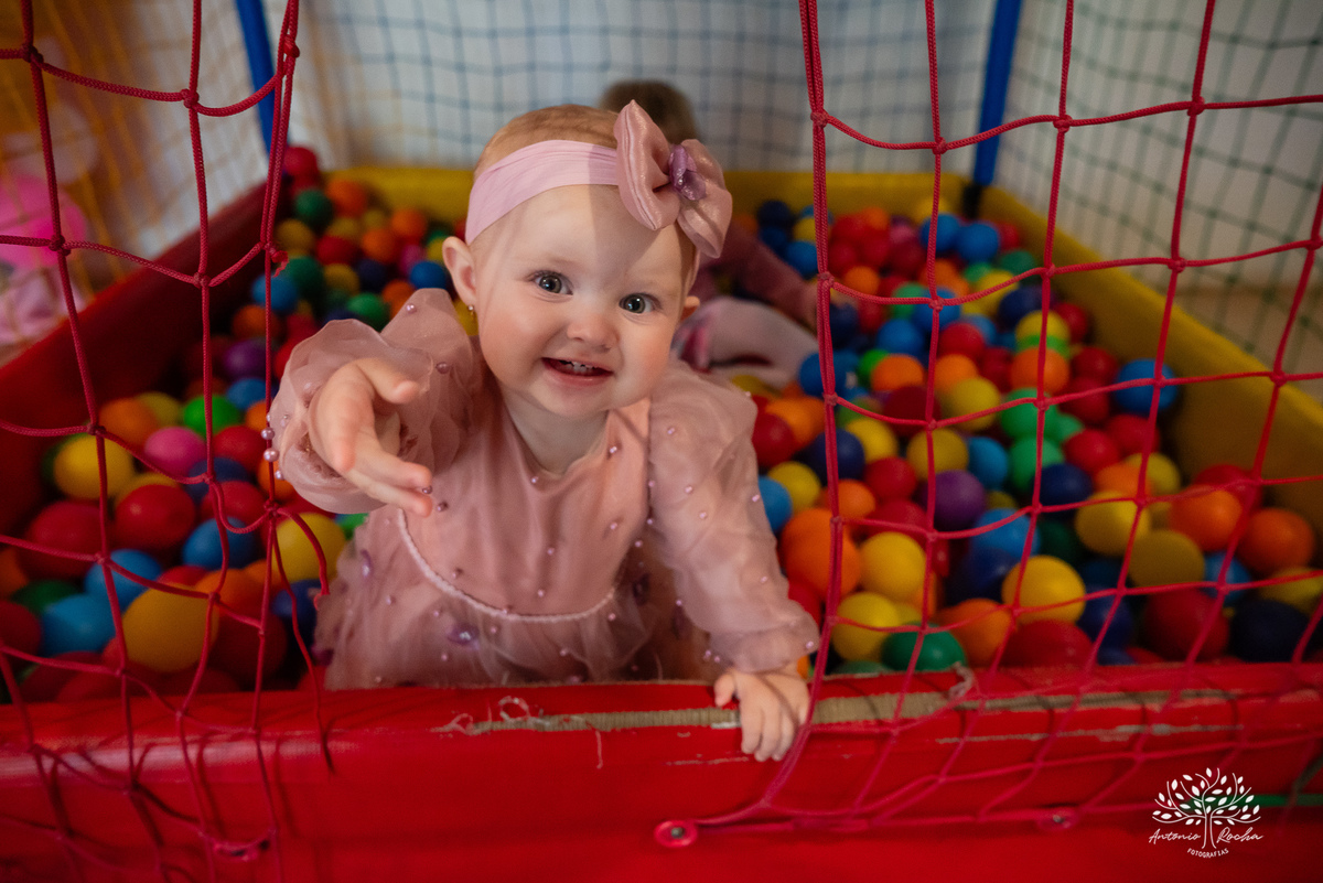 amor de mãe - conexão especial - primeiro aninho - Laura - fotografia infantil - Antonio Rocha Fotografias - estilo alemão - festa infantil – Cascata Doce Sabor - Salão Stark-  registro fotográfico - cascata de chocolates - café colonial - Pelotas