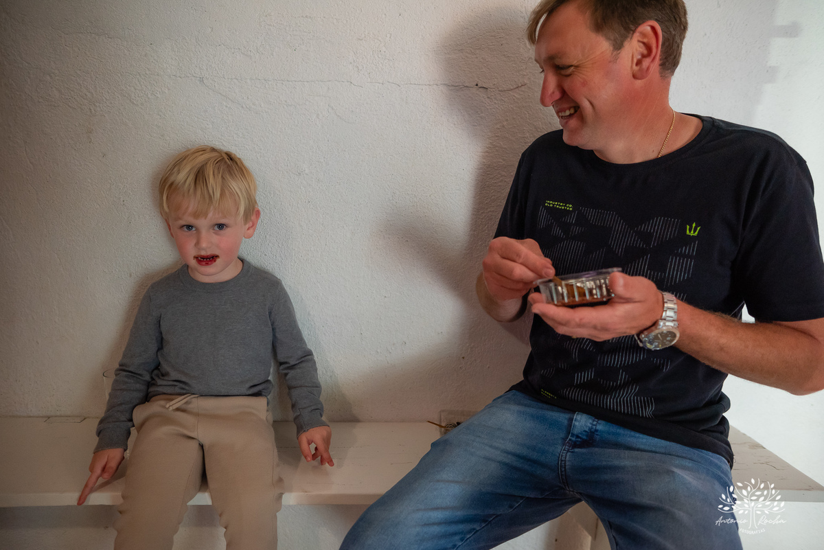 amor de mãe - conexão especial - primeiro aninho - Laura - fotografia infantil - Antonio Rocha Fotografias - estilo alemão - festa infantil – Cascata Doce Sabor - Salão Stark-  registro fotográfico - cascata de chocolates - café colonial - Pelotas