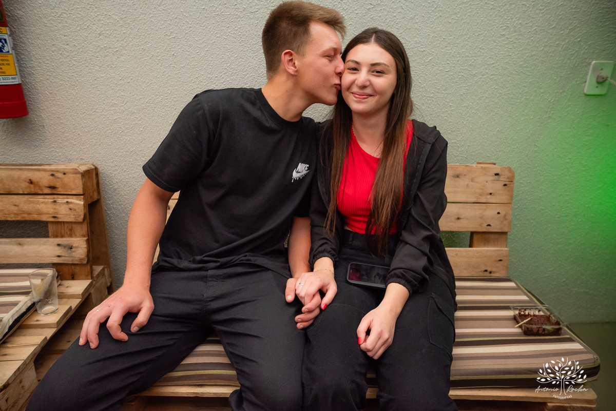 amor de mãe - conexão especial - primeiro aninho - Laura - fotografia infantil - Antonio Rocha Fotografias - estilo alemão - festa infantil – Cascata Doce Sabor - Salão Stark-  registro fotográfico - cascata de chocolates - café colonial - Pelotas