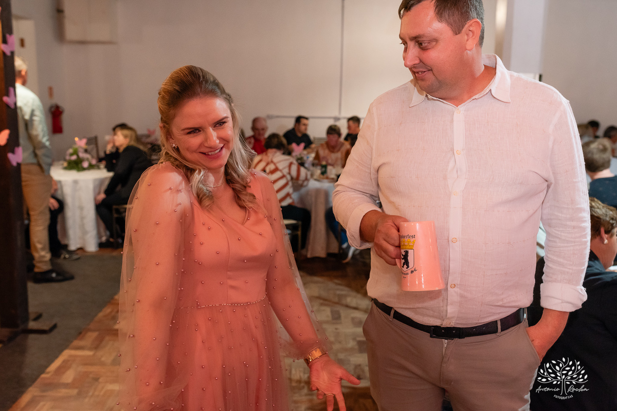 amor de mãe - conexão especial - primeiro aninho - Laura - fotografia infantil - Antonio Rocha Fotografias - estilo alemão - festa infantil – Cascata Doce Sabor - Salão Stark-  registro fotográfico - cascata de chocolates - café colonial - Pelotas