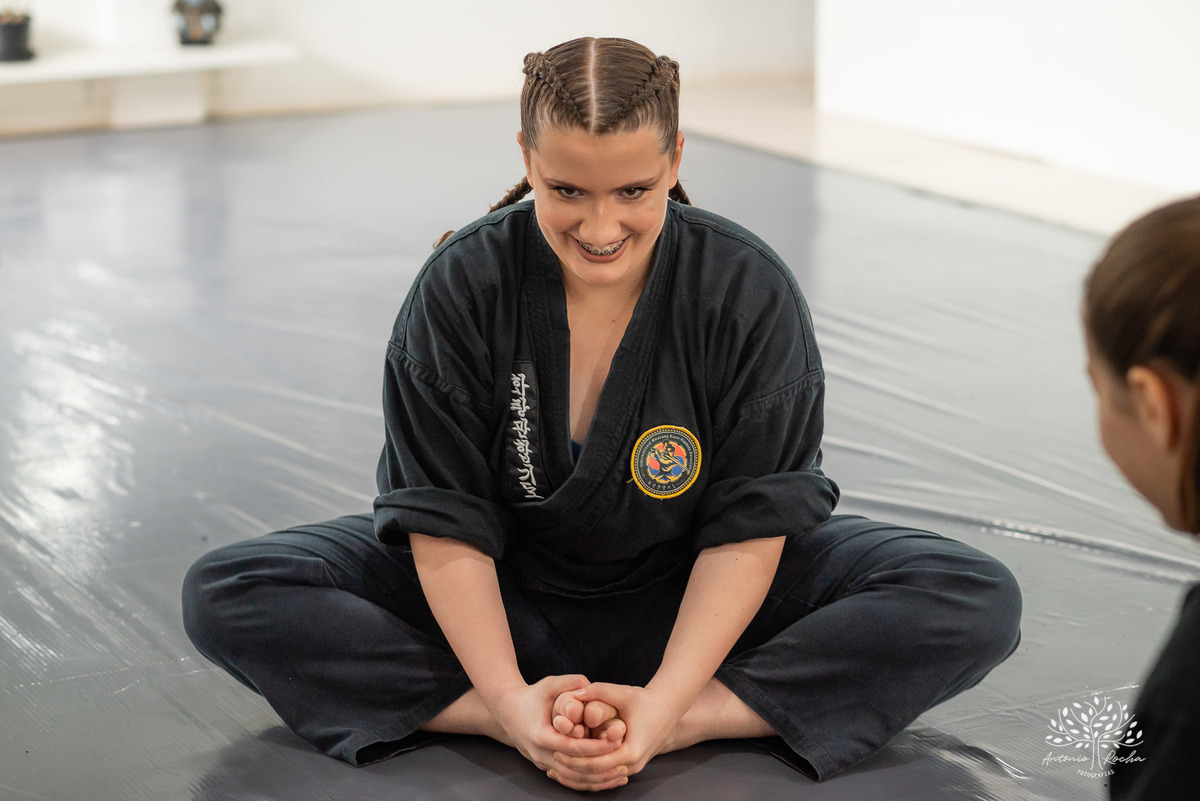 ensaio 15 anos - fotografia de 15 anos - Ana Carolina - personalidade forte - hapkido - ensaio personalizado - Antonio Rocha Fotografias - Cafeteria do Engenho - fotos com amigos - fotos de família – Pelotas – Antonio Rocha Fotografias - Debutante