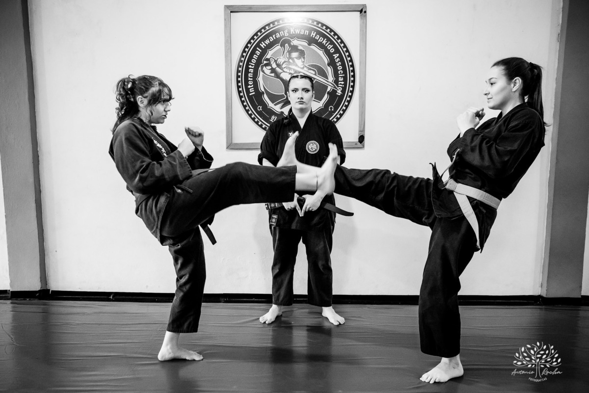 ensaio 15 anos - fotografia de 15 anos - Ana Carolina - personalidade forte - hapkido - ensaio personalizado - Antonio Rocha Fotografias - Cafeteria do Engenho - fotos com amigos - fotos de família – Pelotas – Antonio Rocha Fotografias - Debutante