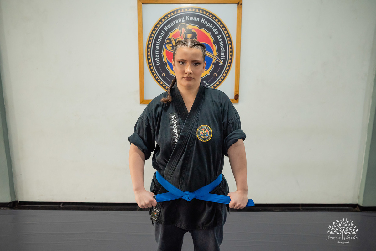 ensaio 15 anos - fotografia de 15 anos - Ana Carolina - personalidade forte - hapkido - ensaio personalizado - Antonio Rocha Fotografias - Cafeteria do Engenho - fotos com amigos - fotos de família – Pelotas – Antonio Rocha Fotografias - Debutante