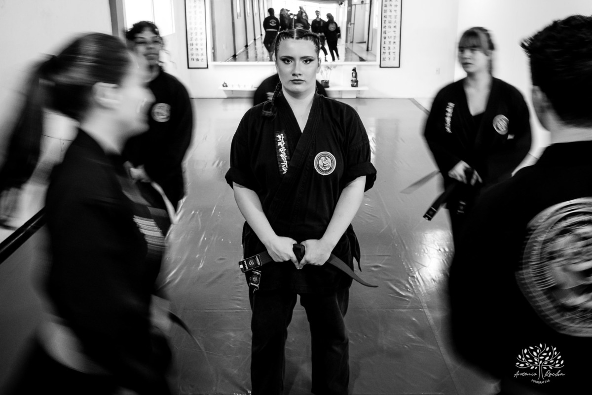 ensaio 15 anos - fotografia de 15 anos - Ana Carolina - personalidade forte - hapkido - ensaio personalizado - Antonio Rocha Fotografias - Cafeteria do Engenho - fotos com amigos - fotos de família – Pelotas – Antonio Rocha Fotografias - Debutante