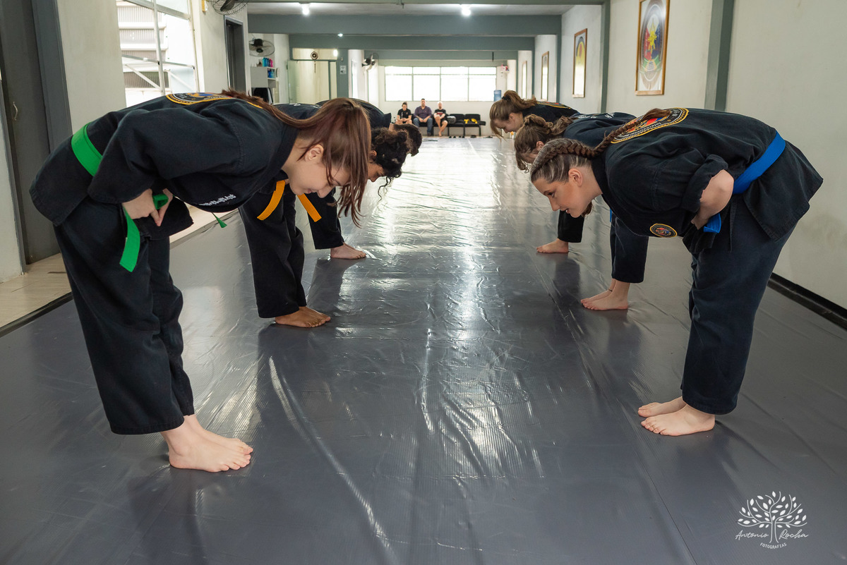 ensaio 15 anos - fotografia de 15 anos - Ana Carolina - personalidade forte - hapkido - ensaio personalizado - Antonio Rocha Fotografias - Cafeteria do Engenho - fotos com amigos - fotos de família – Pelotas – Antonio Rocha Fotografias - Debutante