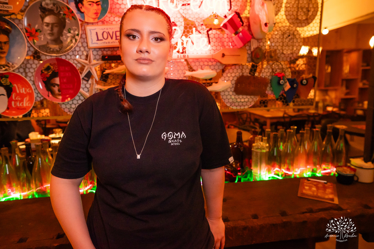 ensaio 15 anos - fotografia de 15 anos - Ana Carolina - personalidade forte - hapkido - ensaio personalizado - Antonio Rocha Fotografias - Cafeteria do Engenho - fotos com amigos - fotos de família – Pelotas – Antonio Rocha Fotografias - Debutante