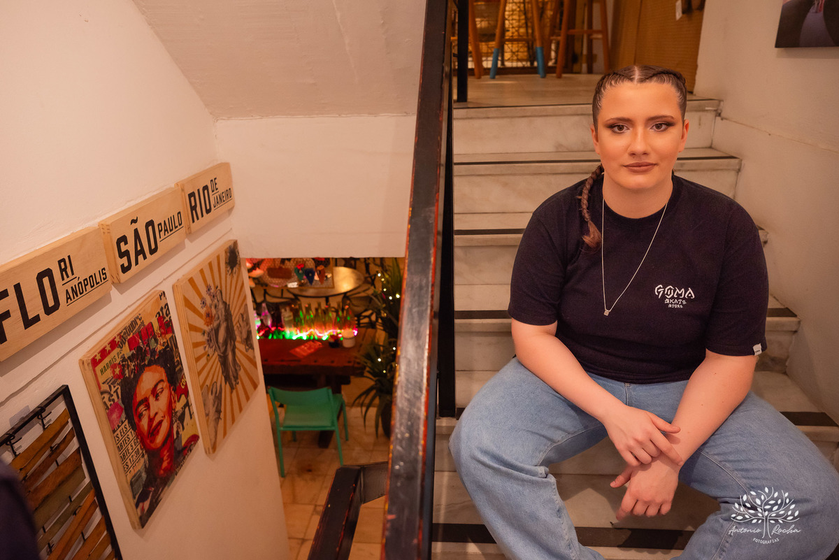 ensaio 15 anos - fotografia de 15 anos - Ana Carolina - personalidade forte - hapkido - ensaio personalizado - Antonio Rocha Fotografias - Cafeteria do Engenho - fotos com amigos - fotos de família – Pelotas – Antonio Rocha Fotografias - Debutante