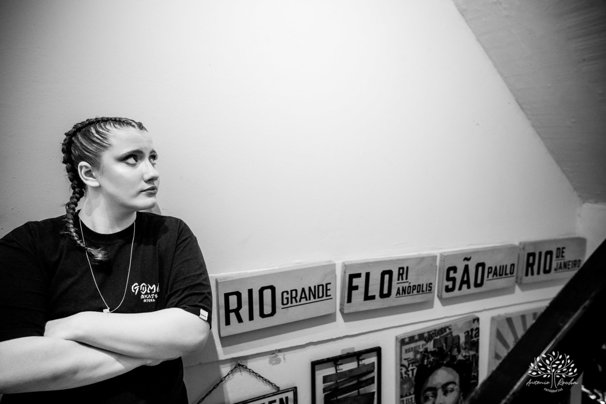 ensaio 15 anos - fotografia de 15 anos - Ana Carolina - personalidade forte - hapkido - ensaio personalizado - Antonio Rocha Fotografias - Cafeteria do Engenho - fotos com amigos - fotos de família – Pelotas – Antonio Rocha Fotografias - Debutante