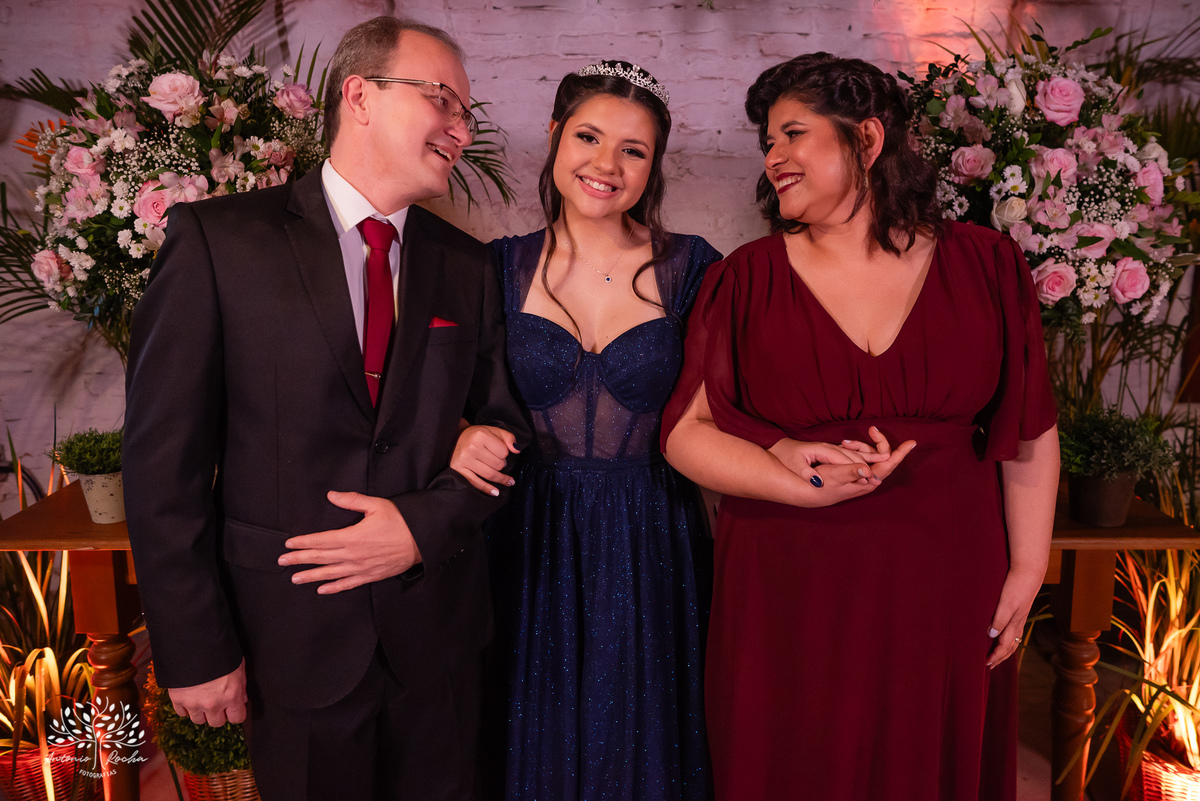 15 anos - Bruna - celebração - Day Spa - família - amigos - mesa de doces - emoções - dança - valsa - homenagens - festa - Antonio Rocha Fotografias - Fazenda do Sobrado - São Lourenço do Sul - Pelotas - Dj Guilherme - Vestido Debutante - Fotografia de 15