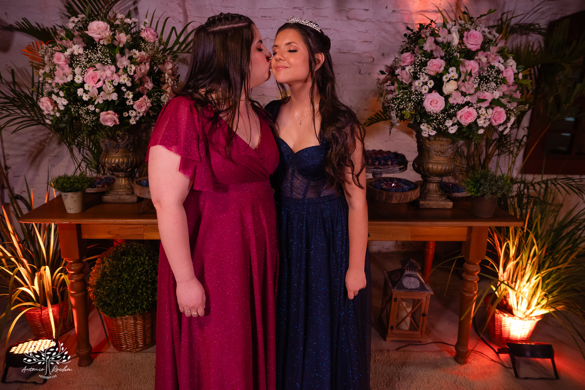 15 anos - Bruna - celebração - Day Spa - família - amigos - mesa de doces - emoções - dança - valsa - homenagens - festa - Antonio Rocha Fotografias - Fazenda do Sobrado - São Lourenço do Sul - Pelotas - Dj Guilherme - Vestido Debutante - Fotografia de 15