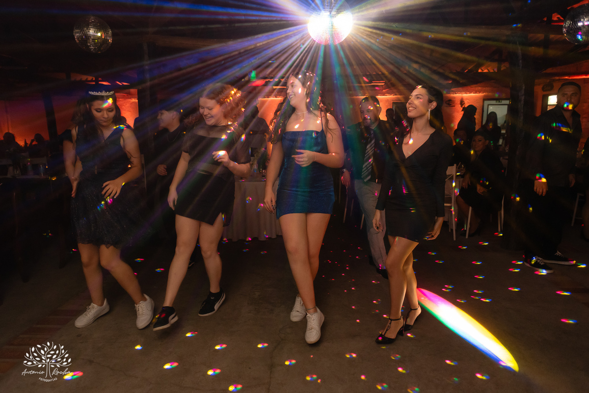 15 anos - Bruna - celebração - Day Spa - família - amigos - mesa de doces - emoções - dança - valsa - homenagens - festa - Antonio Rocha Fotografias - Fazenda do Sobrado - São Lourenço do Sul - Pelotas - Dj Guilherme - Vestido Debutante - Fotografia de 15