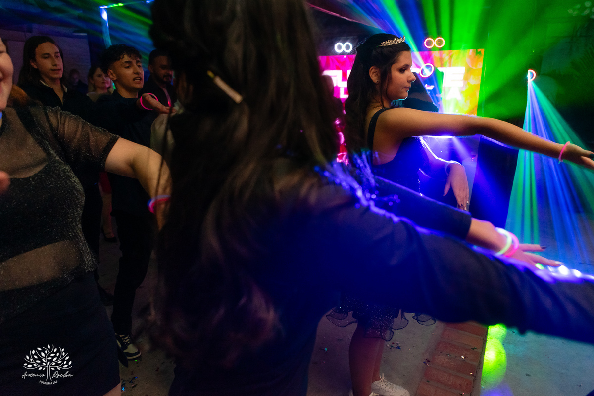 15 anos - Bruna - celebração - Day Spa - família - amigos - mesa de doces - emoções - dança - valsa - homenagens - festa - Antonio Rocha Fotografias - Fazenda do Sobrado - São Lourenço do Sul - Pelotas - Dj Guilherme - Vestido Debutante - Fotografia de 15