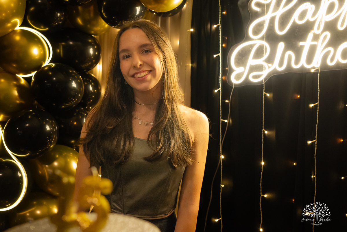 Pelotas- aniversário de 15 anos - festa de debutante - Renata Dalbann - emoção - família e amigos - presente especial - violão - guitarra - sessão de fotos - registro fotográfico - Antonio Rocha Fotografias - amor pela música 
 - Veredas - Salão Pub House