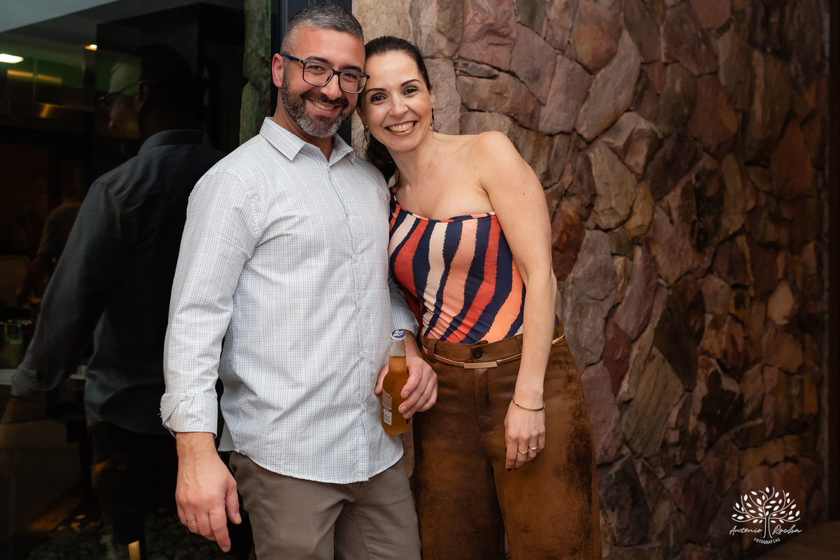 Pelotas- aniversário de 15 anos - festa de debutante - Renata Dalbann - emoção - família e amigos - presente especial - violão - guitarra - sessão de fotos - registro fotográfico - Antonio Rocha Fotografias - amor pela música 
 - Veredas - Salão Pub House