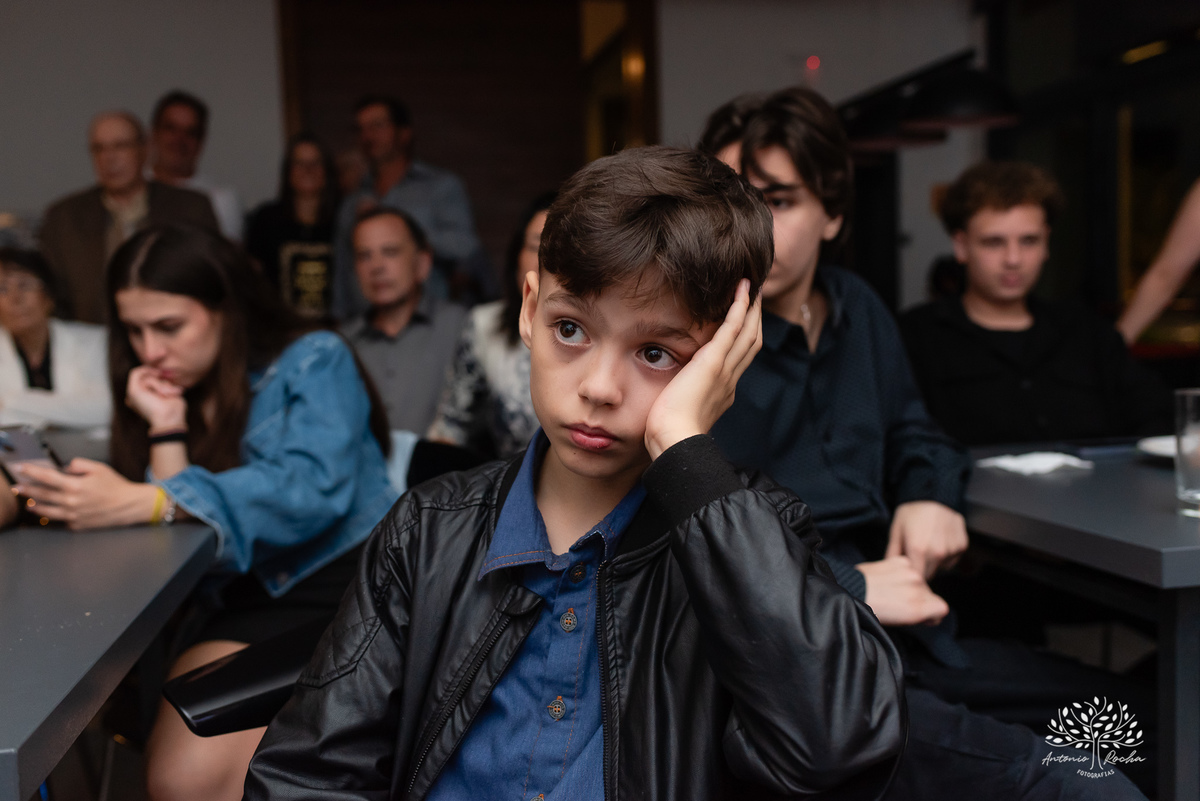 Pelotas- aniversário de 15 anos - festa de debutante - Renata Dalbann - emoção - família e amigos - presente especial - violão - guitarra - sessão de fotos - registro fotográfico - Antonio Rocha Fotografias - amor pela música 
 - Veredas - Salão Pub House