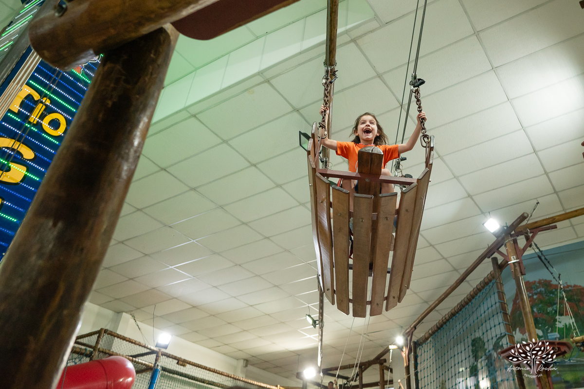 fotografia de aniversário - festa infantil - registro de momentos - aniversário do Theo - tema Michael Jackson - fotógrafo profissional - Antonio Rocha Fotografias - Pelotas - fotografia de evento - Tio Guigui - salão de festas playground - rei do pop