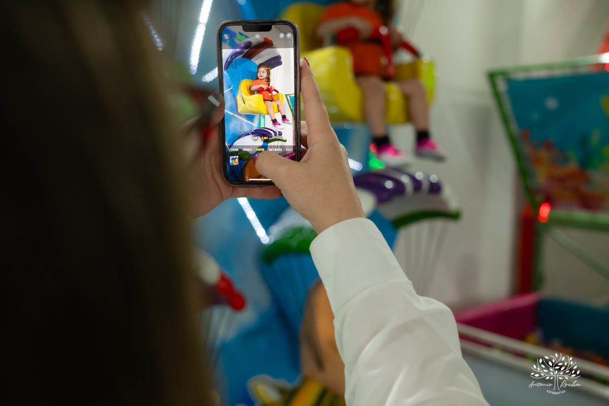fotografia de aniversário - festa infantil - registro de momentos - aniversário do Theo - tema Michael Jackson - fotógrafo profissional - Antonio Rocha Fotografias - Pelotas - fotografia de evento - Tio Guigui - salão de festas playground - rei do pop