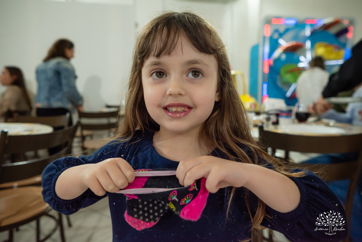 fotografia de aniversário - festa infantil - registro de momentos - aniversário do Theo - tema Michael Jackson - fotógrafo profissional - Antonio Rocha Fotografias - Pelotas - fotografia de evento - Tio Guigui - salão de festas playground - rei do pop