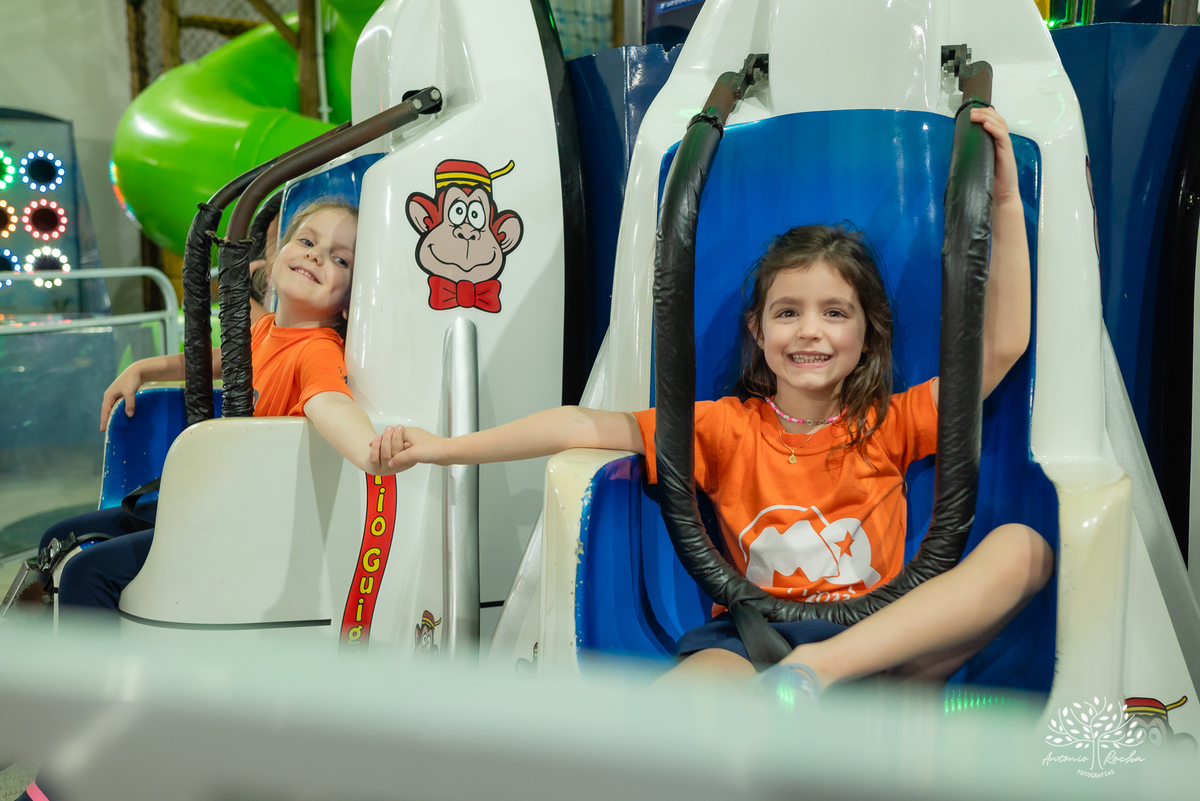 fotografia de aniversário - festa infantil - registro de momentos - aniversário do Theo - tema Michael Jackson - fotógrafo profissional - Antonio Rocha Fotografias - Pelotas - fotografia de evento - Tio Guigui - salão de festas playground - rei do pop