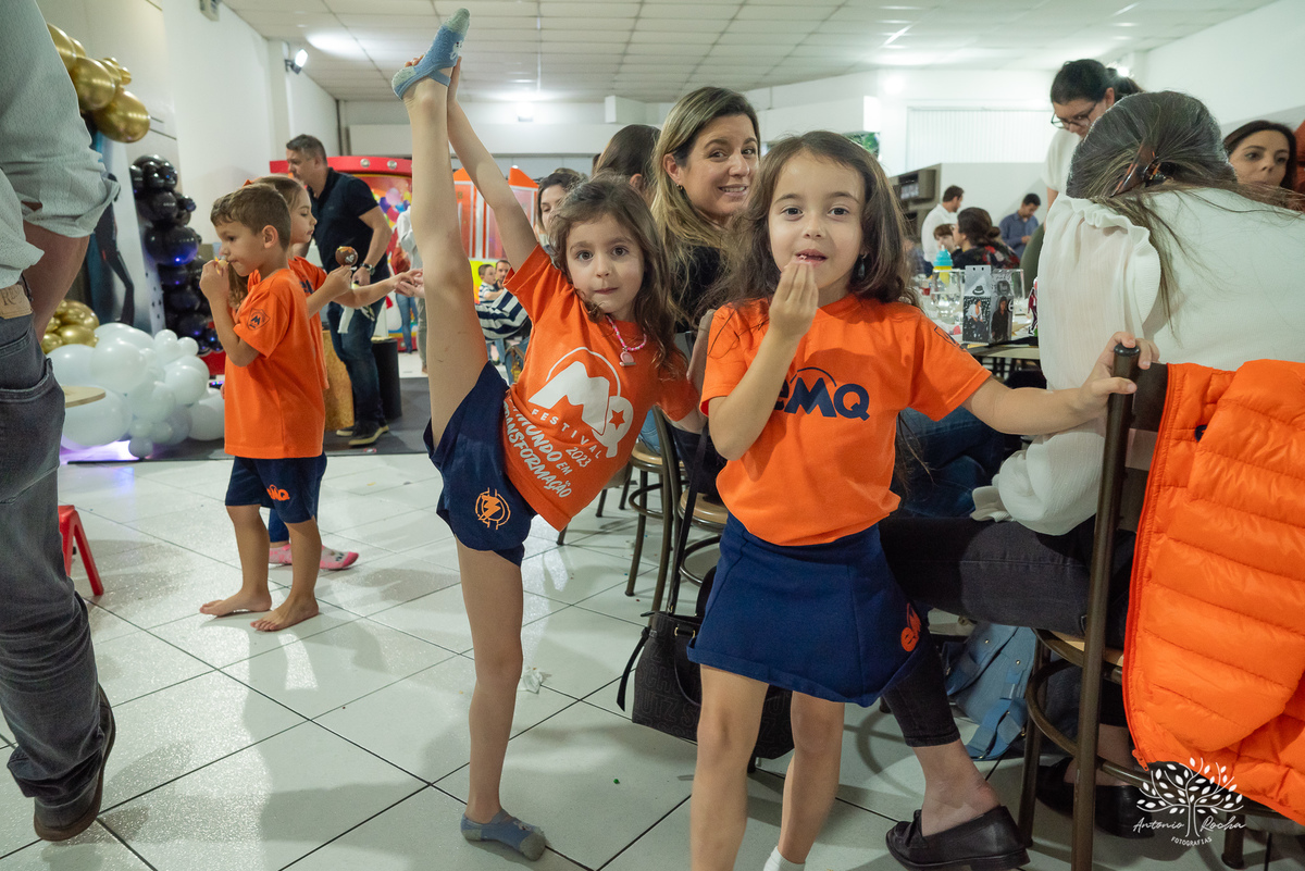 fotografia de aniversário - festa infantil - registro de momentos - aniversário do Theo - tema Michael Jackson - fotógrafo profissional - Antonio Rocha Fotografias - Pelotas - fotografia de evento - Tio Guigui - salão de festas playground - rei do pop