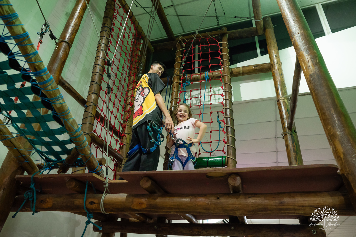 fotografia de aniversário - festa infantil - registro de momentos - aniversário do Theo - tema Michael Jackson - fotógrafo profissional - Antonio Rocha Fotografias - Pelotas - fotografia de evento - Tio Guigui - salão de festas playground - rei do pop