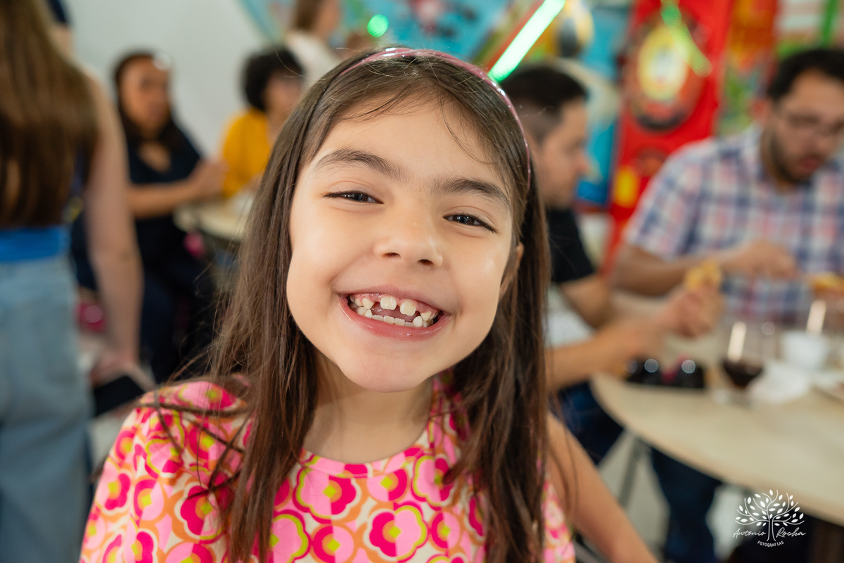 Estherzinha - festa - 6 anos - celebração - alegria - TIo Guigui - amigos - família - Monster High - dançar - Borboletas - brincadeiras - carinho - memórias - docinhos - aniversário - Antonio Rocha Fotografias - Renata Dalbann -Pelotas - Jardim - Esther